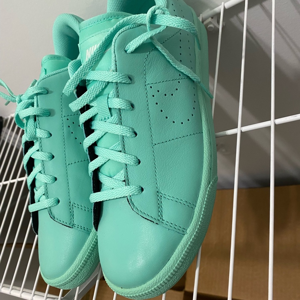 Women’s/Kids Nike